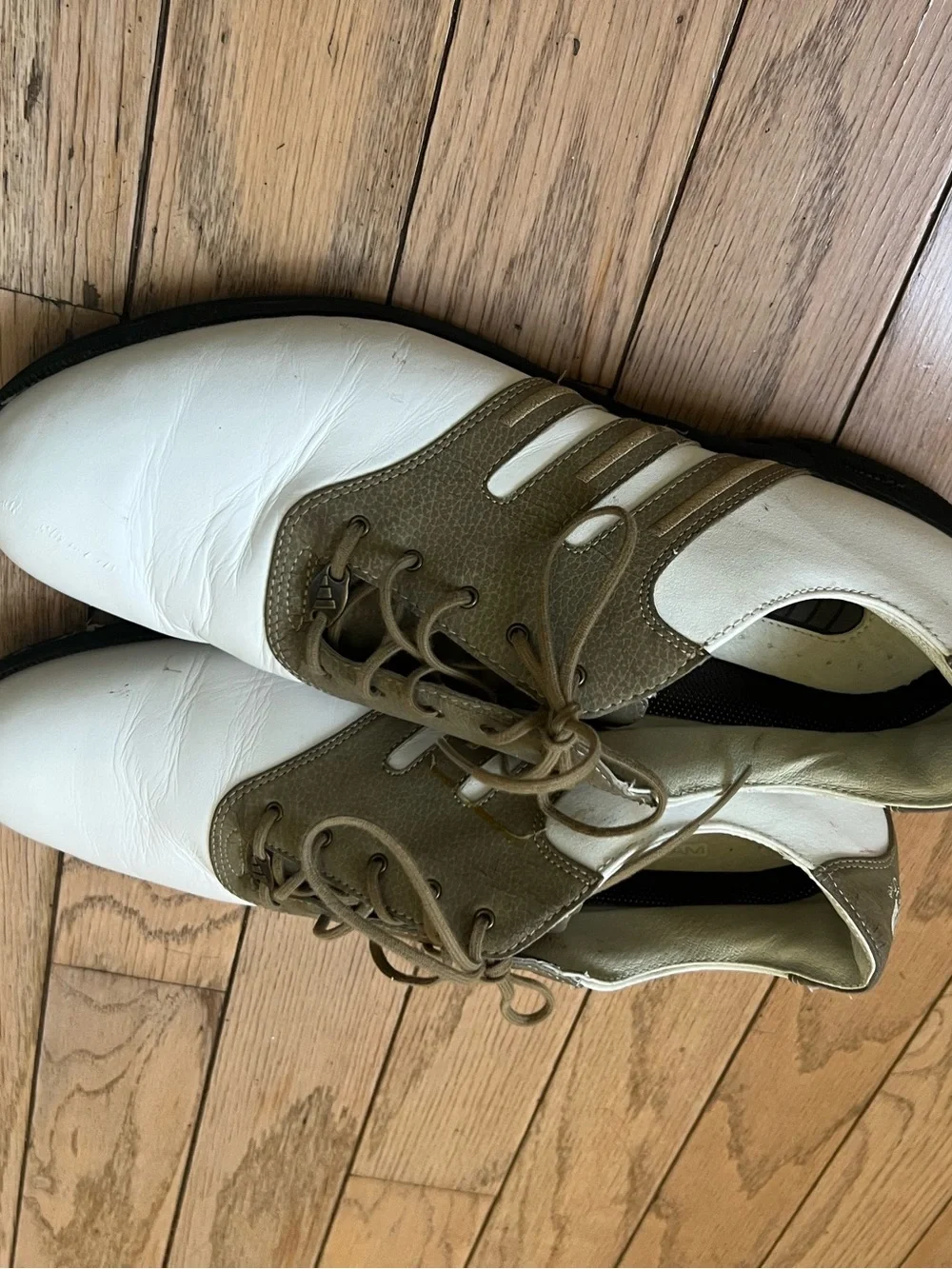 Golf Men's Two-Tone Brown and White Leather Golf Shoes
